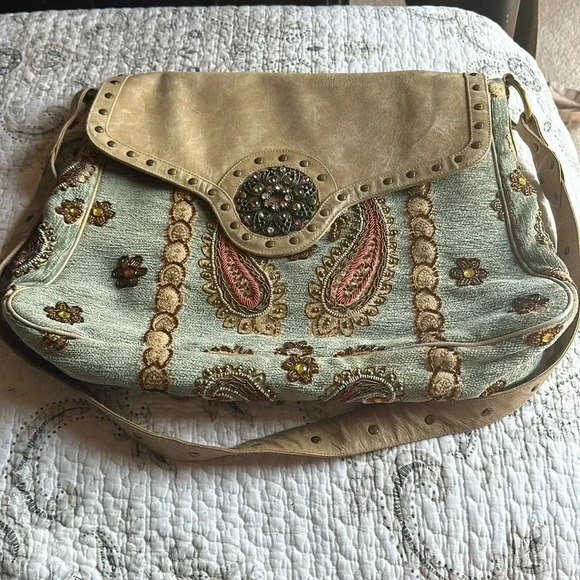 BEAUTIFUL embroidered and beaded unique messenger bag! Vintage Raj designer. - Picture 1 of 3